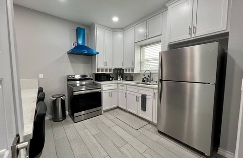 Brownsville Condominio | Miramar - #3 - Fresh & Stylish 3BD/3BA - WiFi