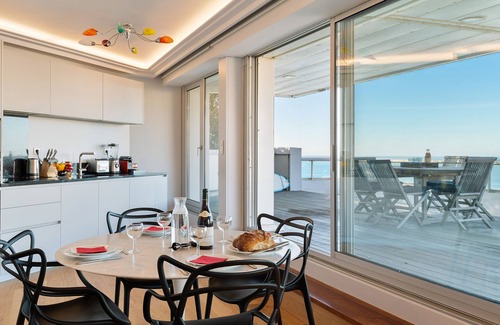 Biarritz Apartamento | MIRAMAR - Stunning apartment with Large Terrace, Seaview & Parking - BARNES