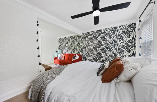 Victoria Park Hotel | MIRANDA PRIESTLY SUITE at THE KarINN BOUTIQUE HOTEL - Downtown Ft Lauderdale 7