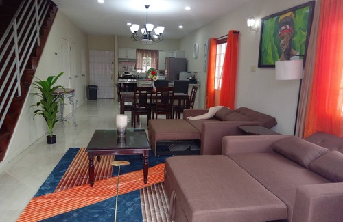 IronShore Estates Casa | MIRANDO PLACE 4X 2 BED 2 BATH TOWNHOUSE #1-4 GYM+POOL+HOT TUB Sleep 30 PEOPLE