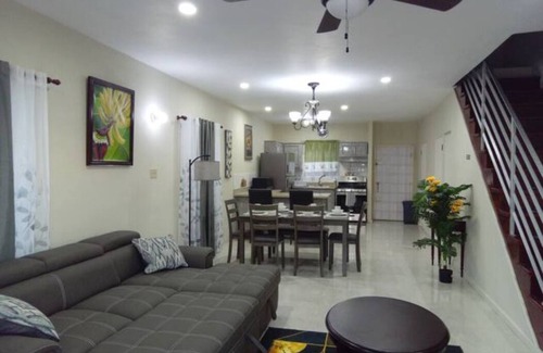 IronShore Estates Casa | MIRANDO PLACE 4X 2 BED 2 BATH TOWNHOUSE #1-4 GYM+POOL+HOT TUB Sleep 30 PEOPLE