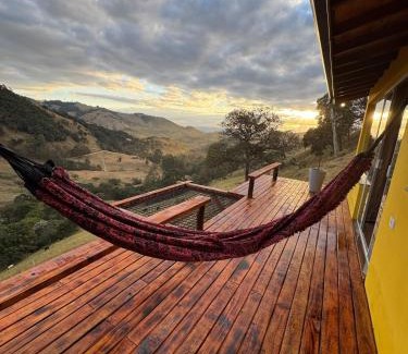 Corrego do Bom Jesus Chalet De Esquí | Mirante do Sol 2 - café da manhã, hidro e lareira