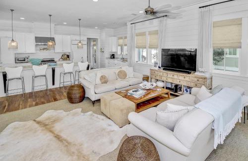 Watercolor Casa | 'Mirasol House' - Pool Golf Cart - WaterColor, FL - 4BR 4BA Bonus Bunk - Sleeps 12 home
