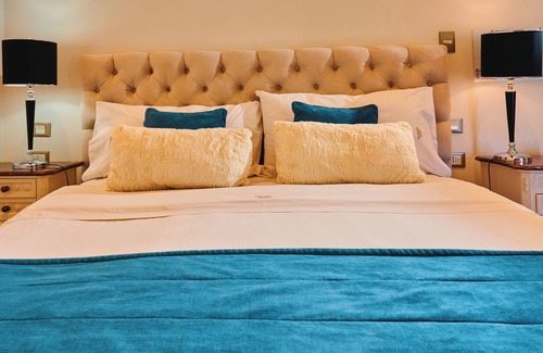 Palermo Hotel | Miravida Soho Hotel & Wine Bar