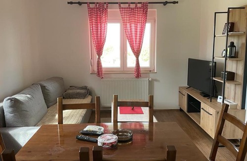 Mladenovac Casa | Miris dunje