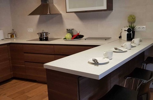 Cardona Casa | CAL MIRO, para 18 personas con piscina y barbacoa a 100 km de Barcelona