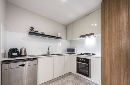 Mirrabooka Casa | Mirrabooka 3-Bed Close to Shopping Centre