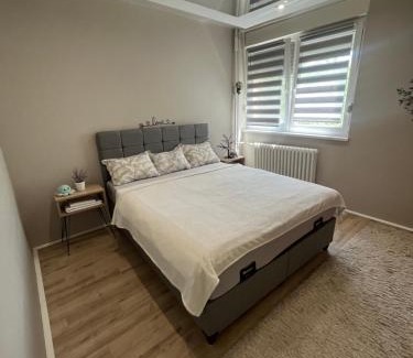 Zrenjanin Apartamento | Mirrors Apartmani