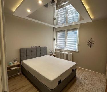 Zrenjanin Apartamento | Mirrors Apartmani