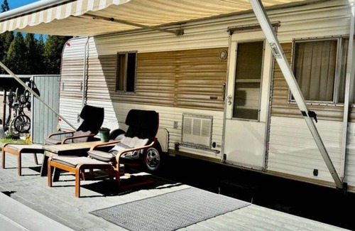 Rickreall Casa | Miss Darlene the Time Machine located in historic Rickreall. 100% vintage charm.