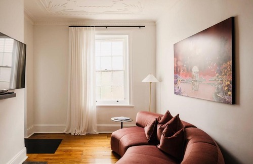 New Farm Apartamento | Miss Midgley's - Locker Room