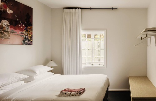 New Farm Apartamento | Miss Midgley's - Principals Office