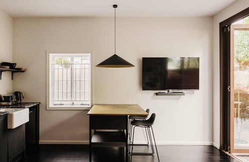 New Farm Apartamento | Miss Midgley's - Principals Office