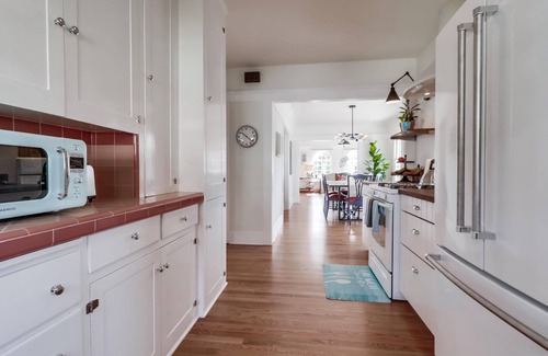 Mission Hills Casa | Mission Hills Historic Bungalow