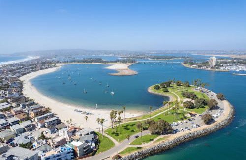 South Mission Beach Apartamento | Mission Point 1 by AvantStay San Diego Beach House w Huge Patio Fire Pit Walk to Beach
