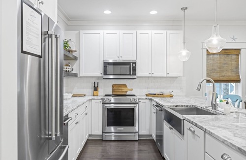 White's Gulfview Casa | MISSOURI LOVES COMPANY 4 BR/4.5 BA Golf Cart CLOSE TO POOL