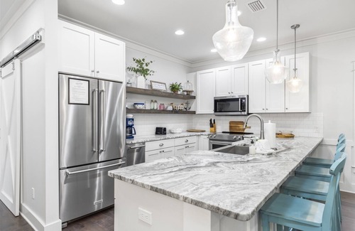 White's Gulfview Casa | MISSOURI LOVES COMPANY 4 BR/4.5 BA Golf Cart CLOSE TO POOL