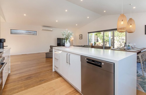 Mornington Casa | Missy's Escape | Family Oasis with Pool & Spa