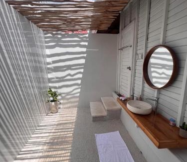 Ceningan Island Complejo | Mista Ceningan's Beach Bungalows previously The KUBU 221