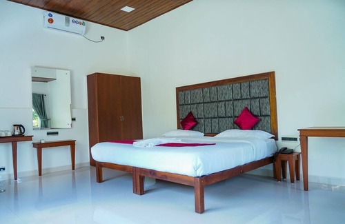 Chithirapuram Cama Y Desayuno | Misty Bush Munnar - Deluxe Double Room