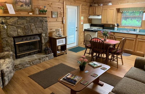 Sherwood Forest Cabina | Misty Creek Log Cabins