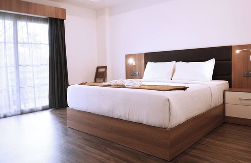 Devikolam Hotel | Misty Garden Resorts