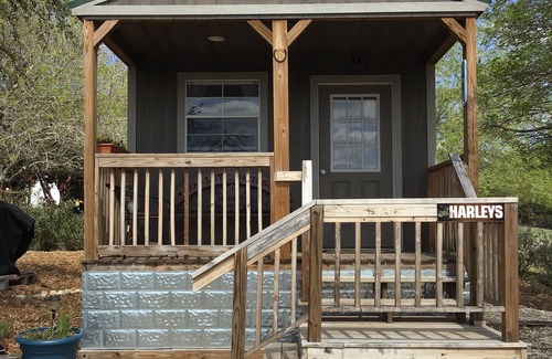Bandera Cabina | Misty Haven - Harleys Hideaway