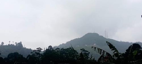 Nuwara Eliya Cabina | Misty Horizon Villa