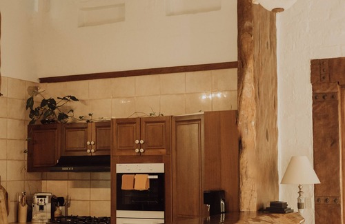 Uki Otro | Misty Mountain Manor