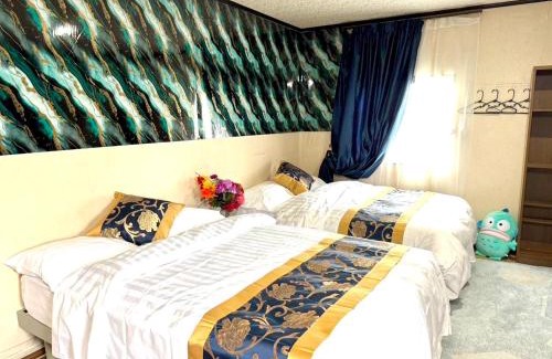 Higashi-osaka Cama Y Desayuno | Mito Houses 15 or 20 Pax - Bus & Breakfast Options