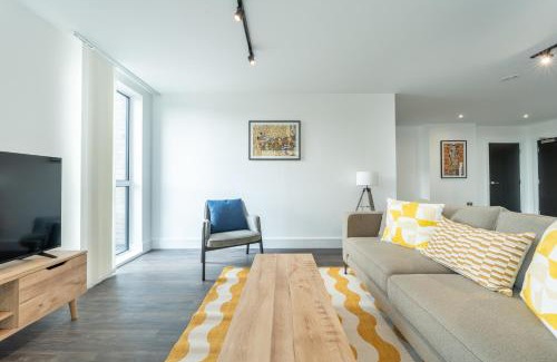 College Park and Old Oak Apartamento | Mitre Klimt by Artsy