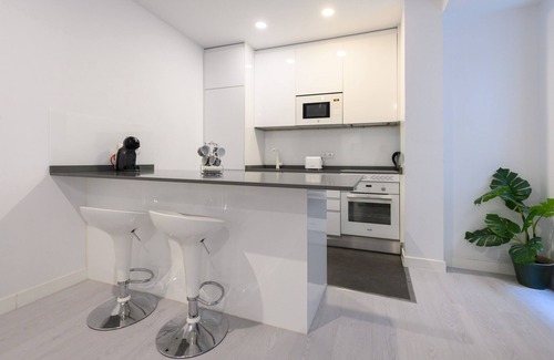Cotos Apartamento | Alquiler mixto en Madrid : Piso de 1 dormitorios para vivir y trabajar