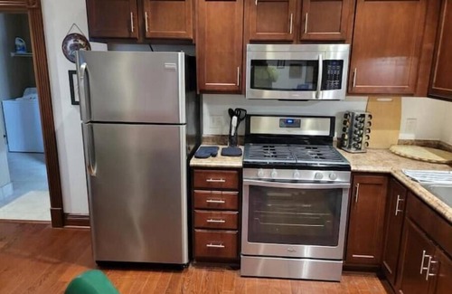 Michigan City Apartamento | Mj's Place. 2-bedroom apartment just 3 minutes to Indiana Dunes National Park