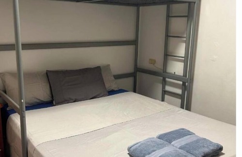 Macquarie Fields Cama Y Desayuno | MJED House is located at Macquarie Fields in ducted air-conditioned & Free WIFI