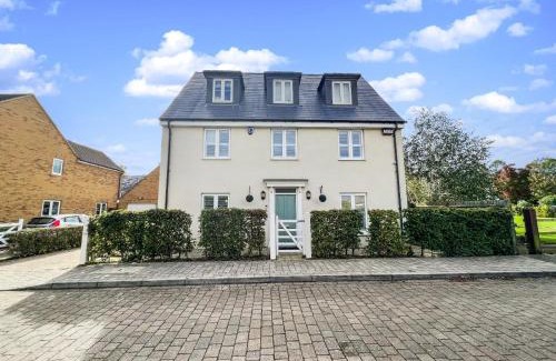 Milton Keynes Apartamento | Mk Comfy Cosy Corner 6 Bedrooms