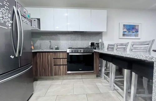 Del Valle Apartamento | ML002- 2 BR /2 BTH - Una Habitación Piso, Capacidad 4