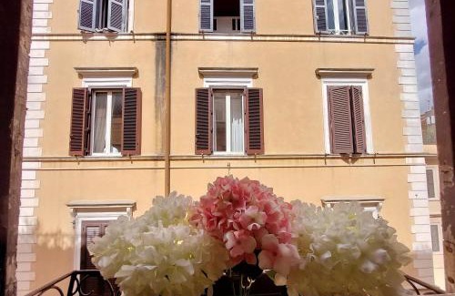 Rione II Trevi Apartamento | MM Trevi Apartment