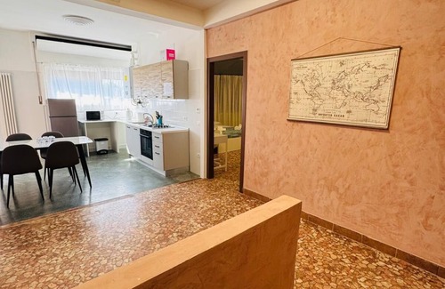 Mestre Casa | MMM HOME TRAIN STATION 1