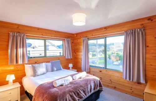 Blackpool Casa | Moa Cottage in Oneroa Village