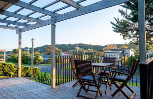 Blackpool Casa | Moa Cottage in Oneroa Village