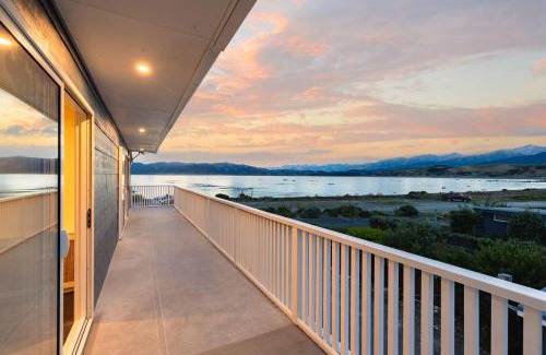 South Bay Casa | Moa Road Retreat - South Bay, Kaikoura