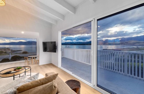 South Bay Casa | Moa Road Retreat - South Bay, Kaikoura