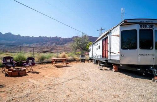 Moab South Valley Casa | Moab RV Resort Glamping RV Fully Setup OK42