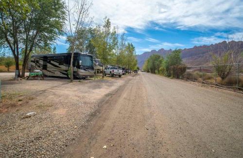 Moab South Valley Casa | Moab RV Resort Glamping RV Fully Setup OK42
