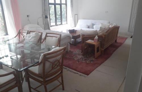 Danehill Cama Y Desayuno | Moaps Farm B&B support small business, welcome, check in from 5 pm