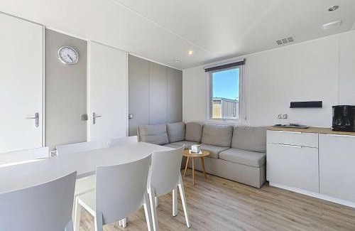 Jullouville-les-Pins Casa | Mobil-home confort 3 ch, piscine chauffée, 200m plage, parking, WiFi, animaux admis - FR-1-361A-72