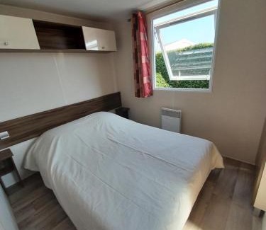 Les Mathes Casa | Mobil home camping les Charmettes 4 étoiles les MATHES en Charente Maritime prés du ZOO de la Palmyre 8 personnes tout confort 3 chambres 2salles de bains 2 WC Lave linge lave vaisselle Climatisation bien situé