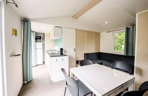 Pressignac Casa | Mobil-Home Limousin Comfort 30m2 Seeblick (3K-6pers)+überdachte Terrasse+TV 6 Personen