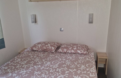 Chateauneuf-de-Galaure Casa | Mobile home in a 4* campsite Fun water park, slides, play area....