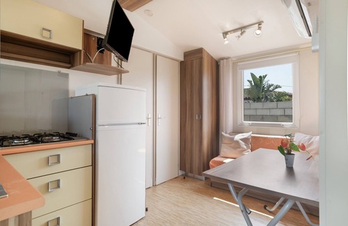 Campano Casa | Mobil Home 'Isabella' con piscina privada, terraza privada y jardín privado